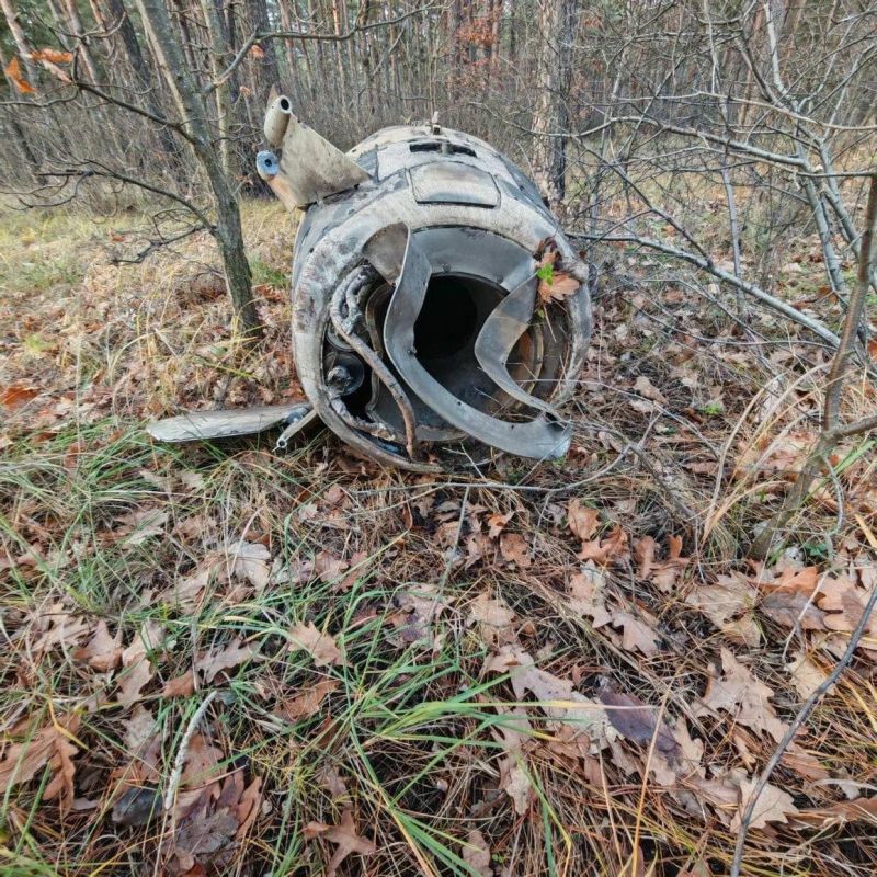 Российские военные ударом «Искандера» уничтожили две пусковые установки ВСУ в Харьковской области, откуда Киев 18 ноября пытался атаковать Воронеж ракетами ATACMS Российские военные ударом «Искандера» уничтожили две пусковые установки ВСУ в Харьковской области, откуда Киев 18 ноября пытался атаковать Воронеж ракетами ATACMS