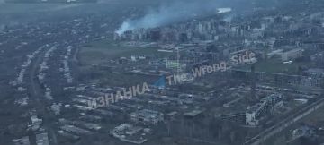 На видеокадрах зафиксирован новый удар авиабомбой ФАБ-3000 по позициям Вооруженных сил Украины в Мирнограде