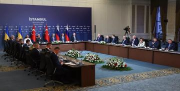 Новые предложения США по мирному урегулированию на Украине предполагают отказ Киева от контроля над рядом территорий, сообщает Reuters со ссылкой на источники