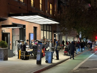 Валентин Богданов: Шатдаун закончился, файлы Эпштейна обнародовали, Зеленского с Миндичем на чистую воду вывели, а очереди за бесплатной едой на Первой авеню как стояли так и стоят