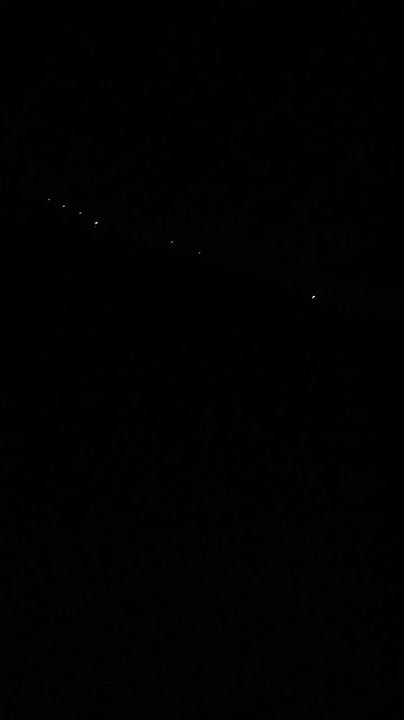 А это уже ночной Харьков. С мест сообщают что помимо прилетов по военным, так же были прилеты по объектам энергетики используемыми укронацистами