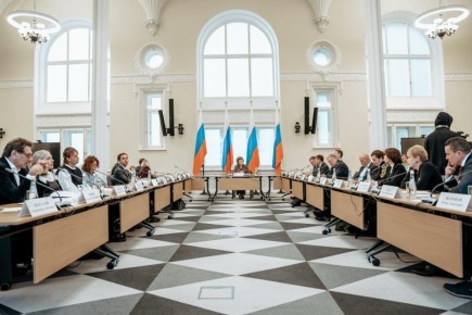 Совет при президенте обсудил поддержку русского языка