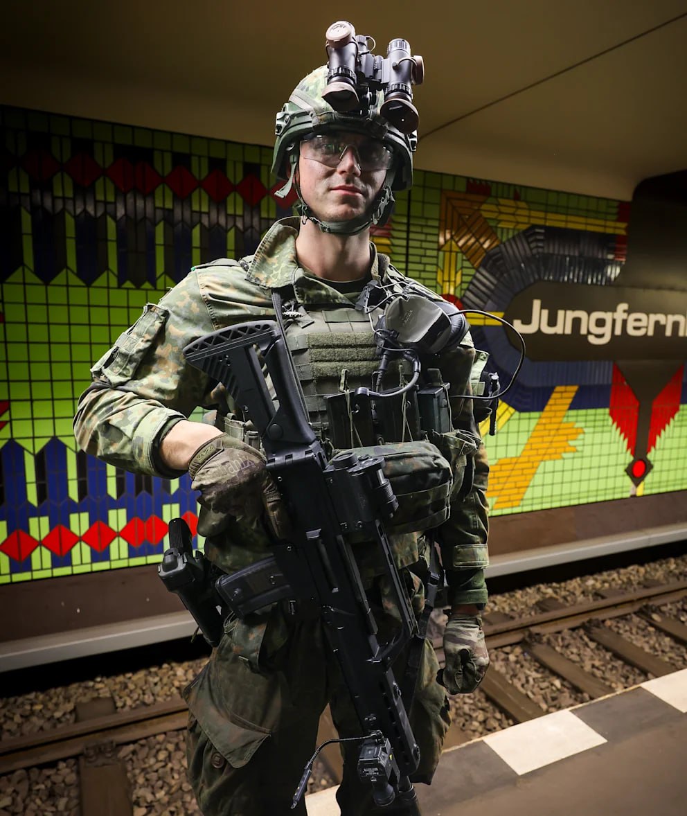 Берлин стал полигоном: бундесвер отрабатывает защиту метро от Путина Берлин стал полигоном: бундесвер отрабатывает защиту метро от Путина