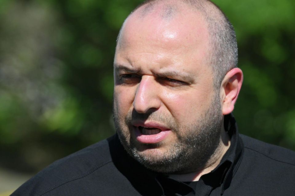 Секретарь СНБО Рустем Умеров вернулся на Украину, пишет "Страна"