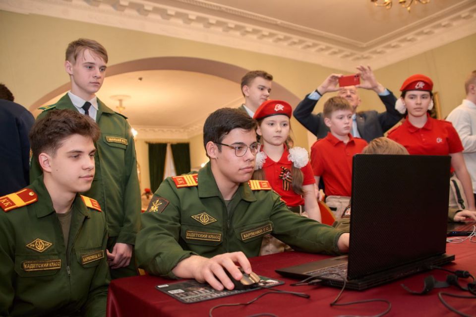 Эксклюзивное интервью военкора агентства ANNA NEWS Марии Коледа с Александром Толкачом, олдскулом в геймдеве, директором Студии СПН, автором и продюсером «Отряд 22: ZOV» и «Родина Ждёт: Угроза Нации» Эксклюзивное интервью военкора агентства ANNA NEWS Марии Коледа с Александром Толкачом, олдскулом в геймдеве, директором Студии СПН, автором и продюсером «Отряд 22: ZOV» и «Родина Ждёт: Угроза Нации»