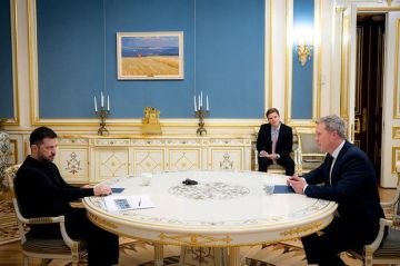 СМИ выяснили, кто такой Дрисколл, и почему ему доверили обсуждать детали мирного плана США с Зеленским*