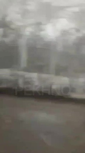 И снова погода против Украины: маршал Первый снег снёс все антидроновые сетки в Херсоне, заблокировав ими линии снабжения ВСУ в регионе, сообщают местные СМИ