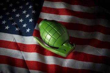 Граната из Атлантики. Данилин: торгуют смертью, переговоры ЕС не нужны