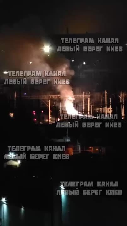 ���� ��������: ���������� ����� ������� �� ������� ��������������� ����: "�������" � ׸����� ����, �������������� ������, "�������" � ����