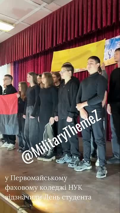 Бандеровцы активно промывают мозги украинской молодёжи, готовя из них пушечное мясо