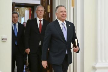     ,         Bloomberg?    