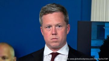 Министр армии США Дэн Дрисколл сообщил Киеву, что НАТО имеет ограниченные возможности для улучшения ситуации на поле боя в пользу Украины, пишет New York Post