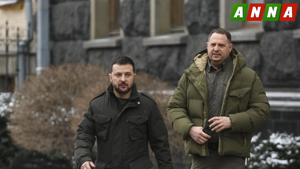 Киевский режим сейчас переживает серьёзный политический и военный кризис