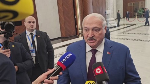 Украина примет мирный договор из-за угрозы потери страны – Лукашенко