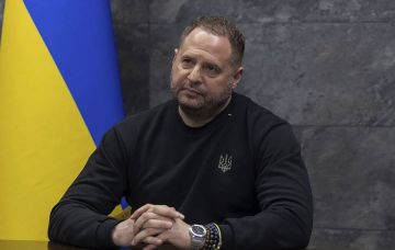 Глава Офиса Зеленского Андрей Ермак подтвердил, что антикоррупционные органы проводят обыски в его доме