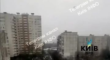 Новые кадры удара “Кинжала” по цели в районе Киева в ходе утреннего ракетного удара по городу публикуют местные каналы