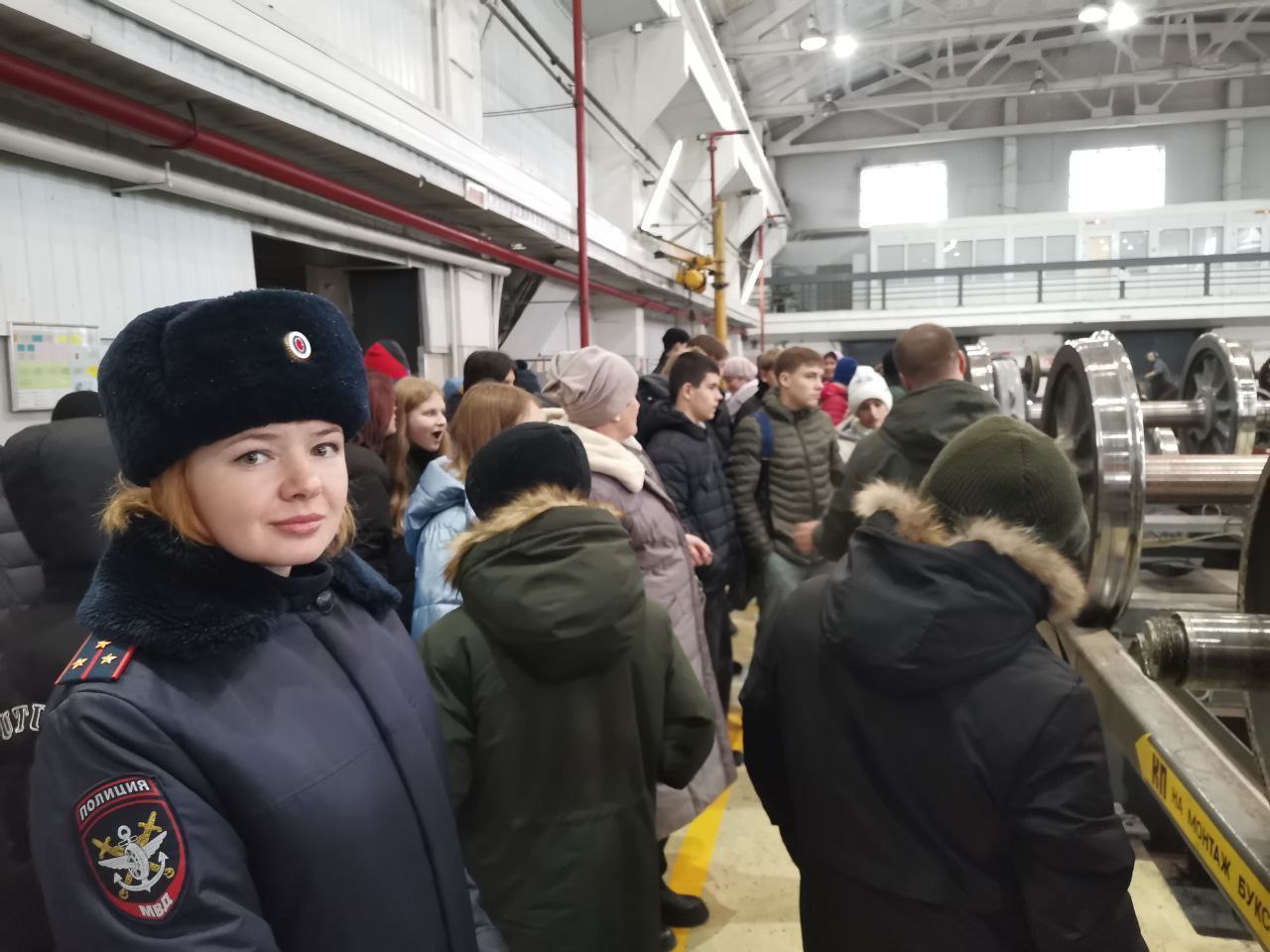 Алтайские транспортные полицейские и железнодорожники провели профилактическую встречу с подростками Алтайские транспортные полицейские и железнодорожники провели профилактическую встречу с подростками