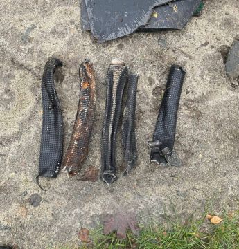 Обломки кассетных боеприпасов от дронов "Герань-2", как заявляется противником, атаковавших Вышгород в Киевской области