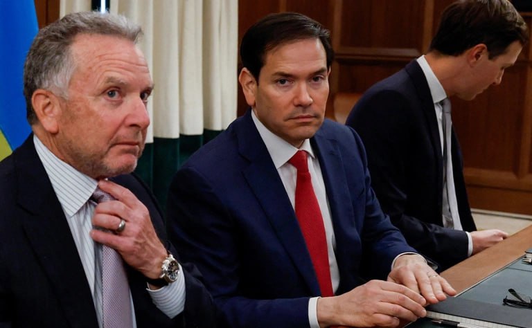 Украинская и американская делегации на переговорах во Флориде 30 ноября обсуждали в том числе судьбу «многомиллиардных российских активов», замороженных западными странами