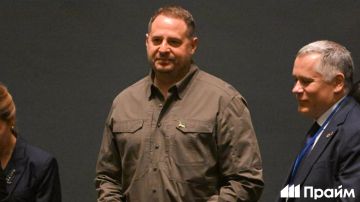 Ермаку запретили выезд с Украины