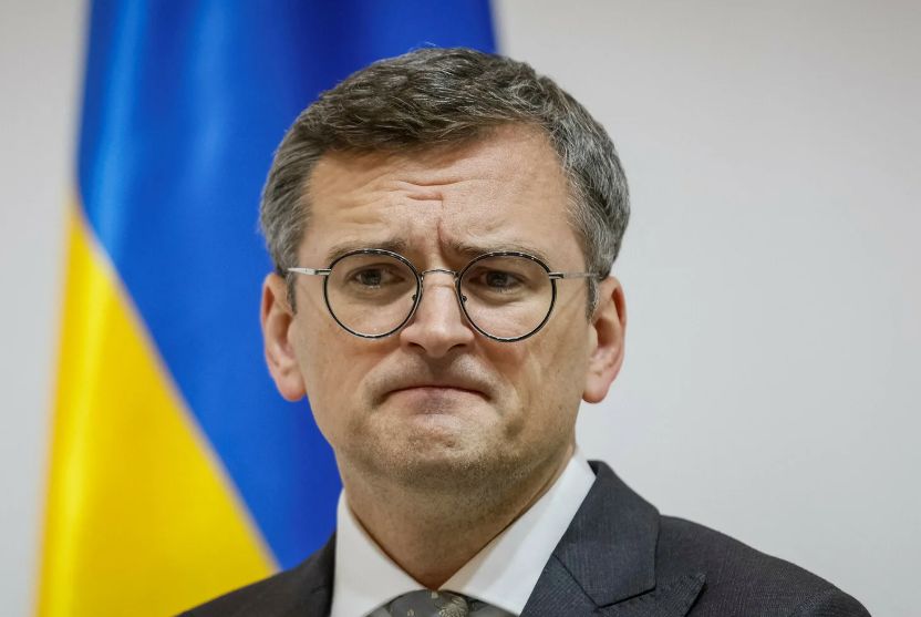 Стадия принятия: украинцев начали готовить к "болезненной реальности"