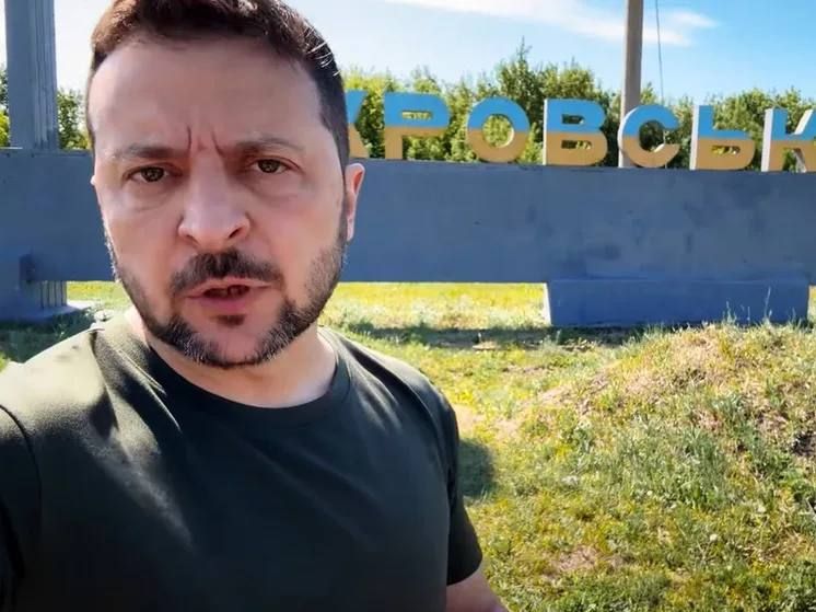 Александр Коц: Он водрузил флаг на стеле «Покровск»: «Это всё наше уже!» Александр Коц: Он водрузил флаг на стеле «Покровск»: «Это всё наше уже!»