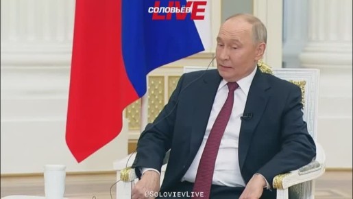 «Когда этот господин проходил в власти, он заявил, что будет стремиться любым способом к миру и не пожалеет для этого ничего, в том числе своей карьеры. Но, как видим, теперь все совсем смотрится по-другому» – Владимир Путин...