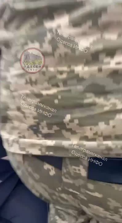 ТЦК не имеют права проверять документы, задерживать и удерживать в военкоматах людей, сообщил украинский омбудсмен Лубинец: