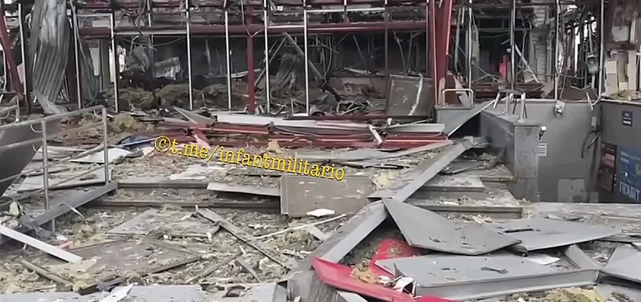 Появилось видео разрушенного ж/д вокзала в Фастове Киевской области