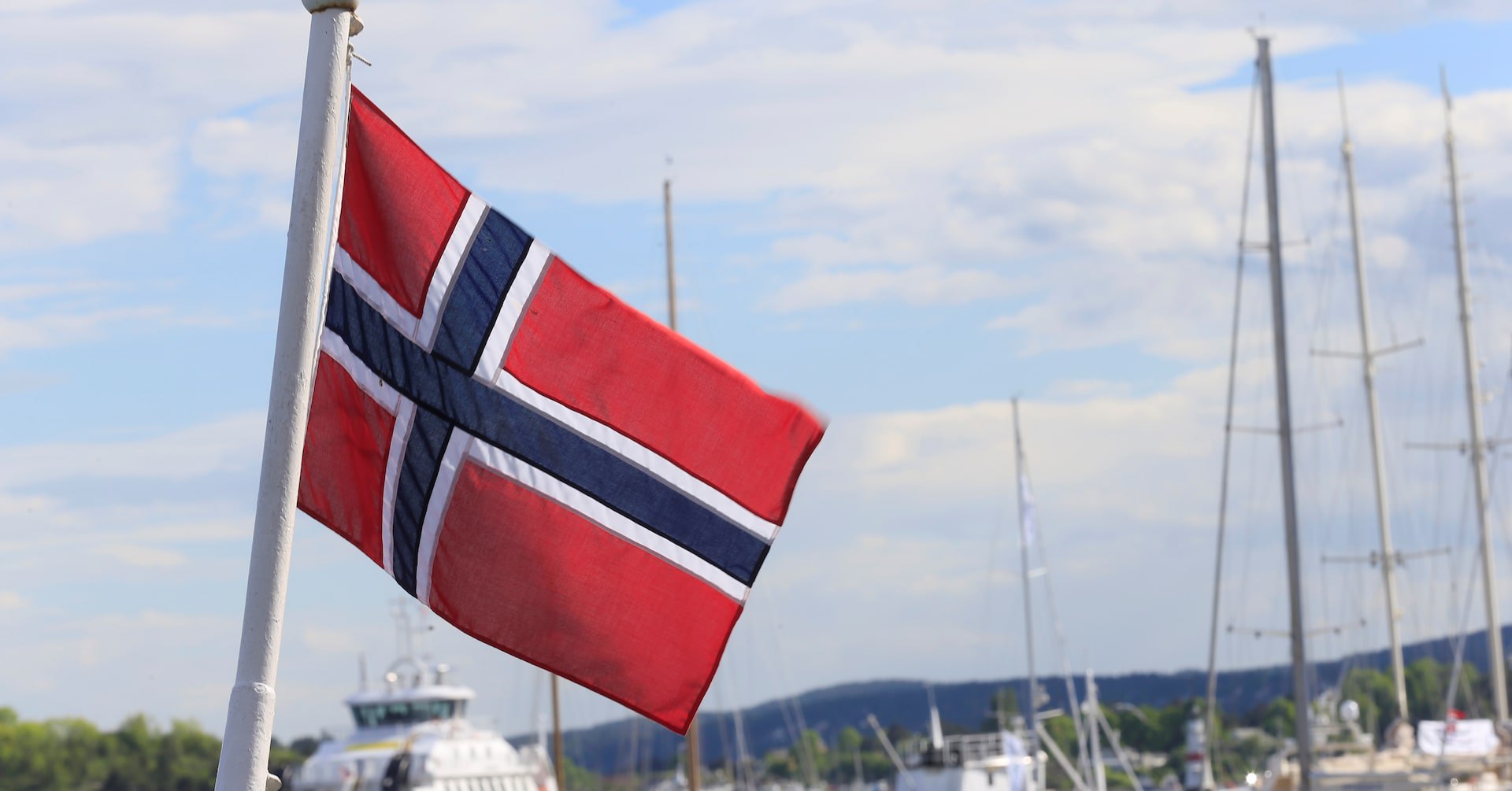 Виталий Киселев: Министерство обороны Норвегии планирует купить у Германии еще две подводные лодки и отдельно некоторое количество дальнобойной артиллерии