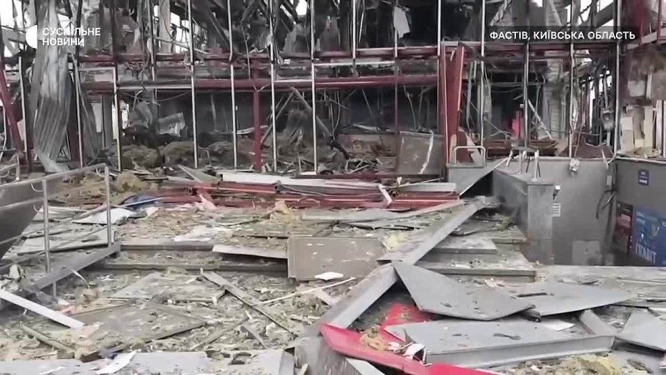 Евгений Поддубный: Результат ударов ВС РФ по локомотивному депо в киевском Фастове