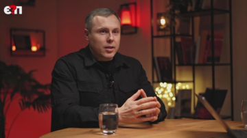 За все время программы контрактов 18-24 (с февраля 2025 г.) их подписали 1000 человек, при том, что каждый месяц на Украине мобилизуют 30 тыс