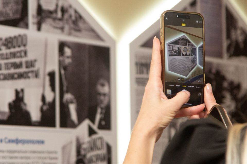 Владимир Константинов: В Государственном Совете РК открыта экспозиция по истории крымского народовластия Владимир Константинов: В Государственном Совете РК открыта экспозиция по истории крымского народовластия