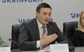 #иносми. На Украине планируют проверить еще около 50 колледжей и учреждений высшего образования, где зафиксирован аномальный рост числа студентов старше 25 лет