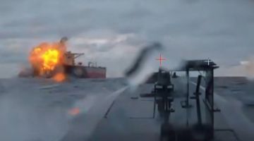 Морские дроны СБУ Sea Baby совершили незаконную атаку на танкер Dashan в Черном море