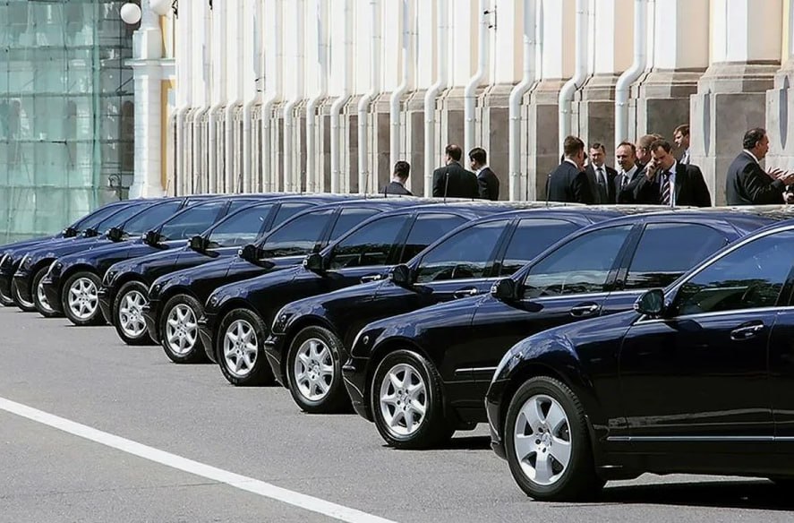 Новости к этому часу:. Глава комитета Госдумы по безопасности и противодействию коррупции Василий Пискарёв предложил отказаться от ежегодных деклараций доходов для чиновников