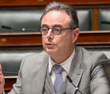 «Это деньги страны, с которой вы не воюете. Это как штурмовать посольство, выносить всю мебель и продавать её»