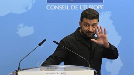 Даниил Безсонов: В далёком 2019 году, в начале своего правления Зеленский вступил в перепалку со своими солдатами в прифронтовой зоне, пытаясь доказать, что он не лох