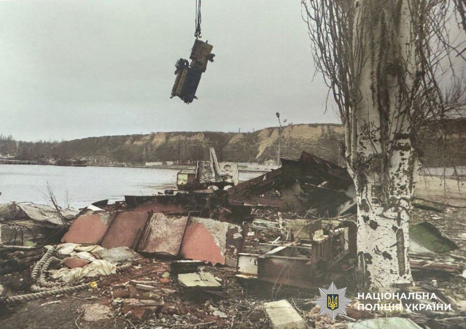 ХОХЛА ХЛЕБОМ НЕ КОРМИ, ДАЙ ДЕНЕГ С*ИЗДИТЬ ХОХЛА ХЛЕБОМ НЕ КОРМИ, ДАЙ ДЕНЕГ С*ИЗДИТЬ