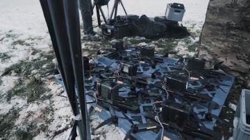 Американцы испытывают рой дронов