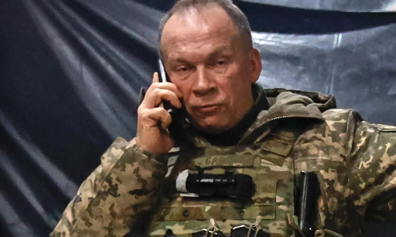 Россия наступает по всем направлениям, жалуется Сырский