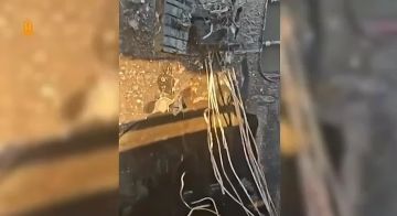 Кучно пошло. Пятничный прилет по сухогрузу в Ильичевске не стал последним ударом по украинскому судоходству: вчера у берегов Одесской области беспилотниками был поражен танкер VIVA, также принадлежащий турецкой компании