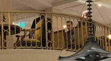 Bild сообщает о неожиданном прибытии президента Финляндии на встречу с Уиткоффом и Кушнером в Берлине