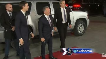 Уиткофф прибыл на европейский саммит по Украине и не заметил встречающего его Мерца