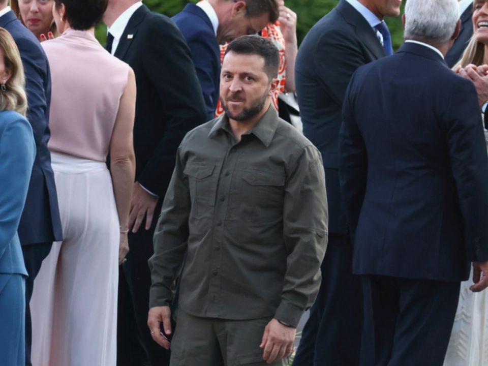 Киев могут вынудить к «частичной капитуляции» — власти Украины в настоящий момент не видят хорошего для себя решения по урегулированию конфликта, пишет германское издание Bild со ссылкой на источник