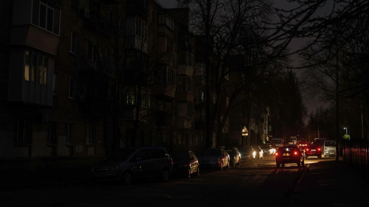 Украина на грани раскола: электричество не доходит до востока и Киева Украина на грани раскола: электричество не доходит до востока и Киева