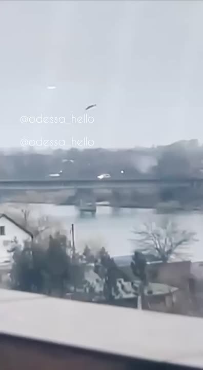 Юрий Подоляка: Только что "Геранью" поражен стратегический мост Одесса - Рени (видео)