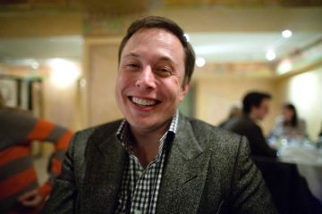 Эпштейн, помимо Гейтса, контактировал с Маском, Безосом и соучредителем Google Брином