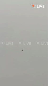 В центре Киева неизвестные запустили дрон с российским флагом