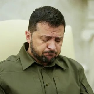 Зеленский всё-таки допустил вывод войск из Донбасса на фоне давления США и России